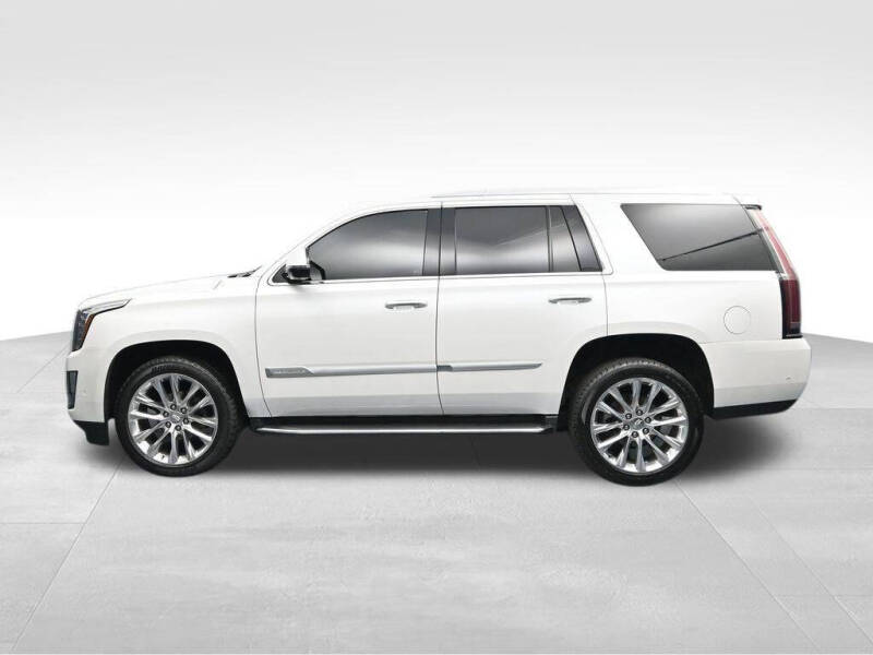 2018 Cadillac Escalade Luxury