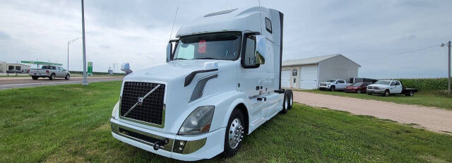 2015 Volvo VNL for sale at LANDMARK AUTO GROUP LLC in Weston, NE