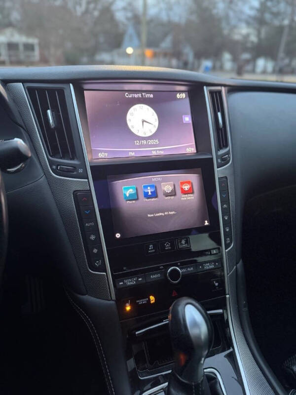 2015 Infiniti Q50 Sport