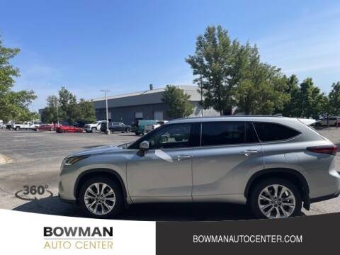 2020 Toyota Highlander for sale at Bowman Auto Center in Clarkston MI