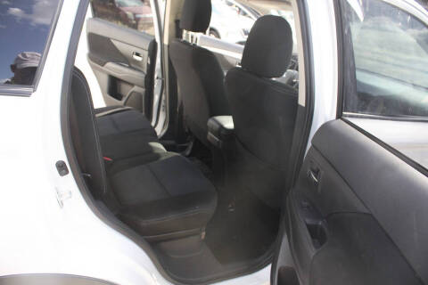 2018 Mitsubishi Outlander ES