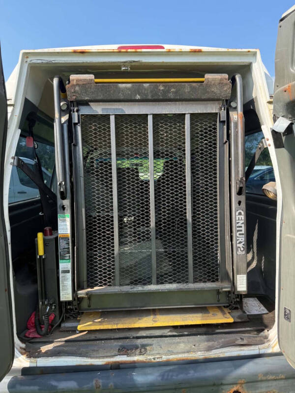 2009 Ford E-Series E-250