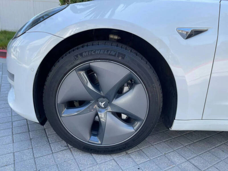2020 Tesla Model 3 Standard Range Plus
