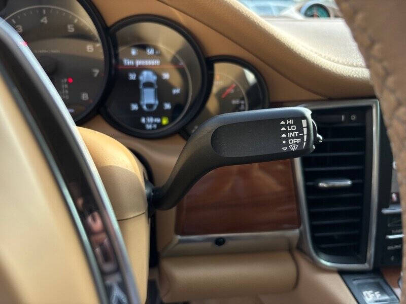2012 Porsche Panamera 4
