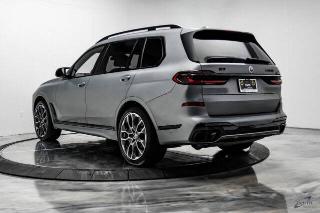 2023 BMW X7 M60i