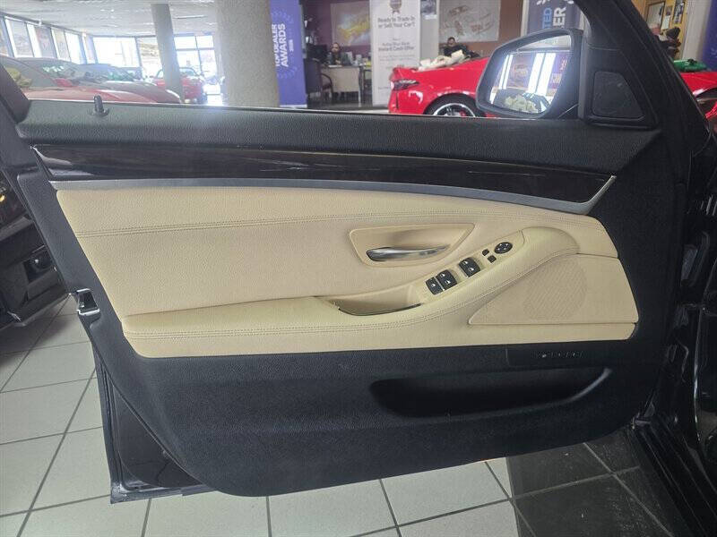 2016 BMW 5 Series 528i xDrive