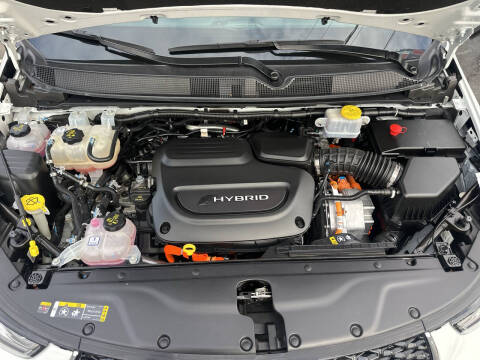2023 Chrysler Pacifica Plug-In Hybrid Touring L