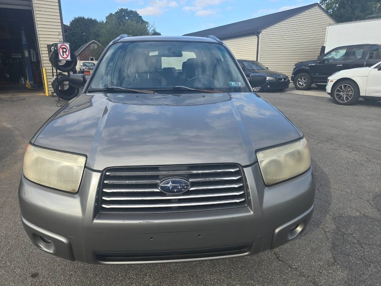 2006 Subaru Forester for sale at QUEENSGATE AUTO SALES in York, PA