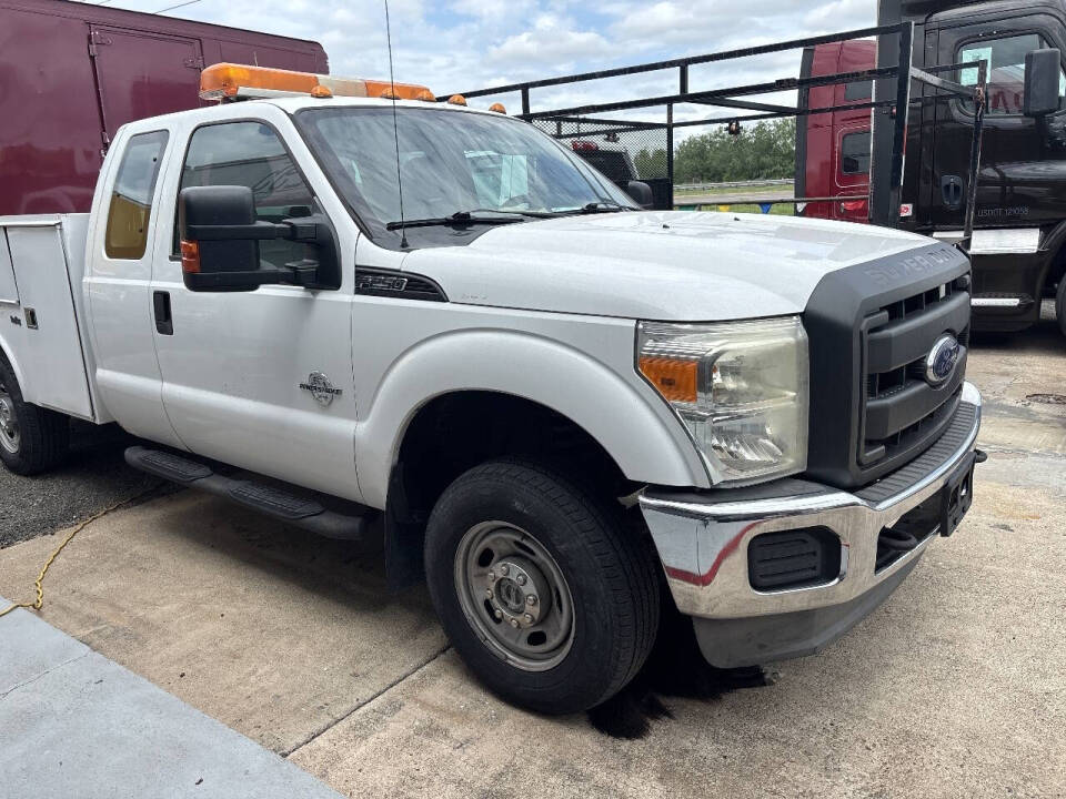 2014 Ford F-250 XL 4x4 SuperCab 142 in's photo