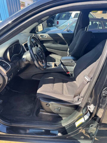 2017 Jeep Grand Cherokee Laredo E