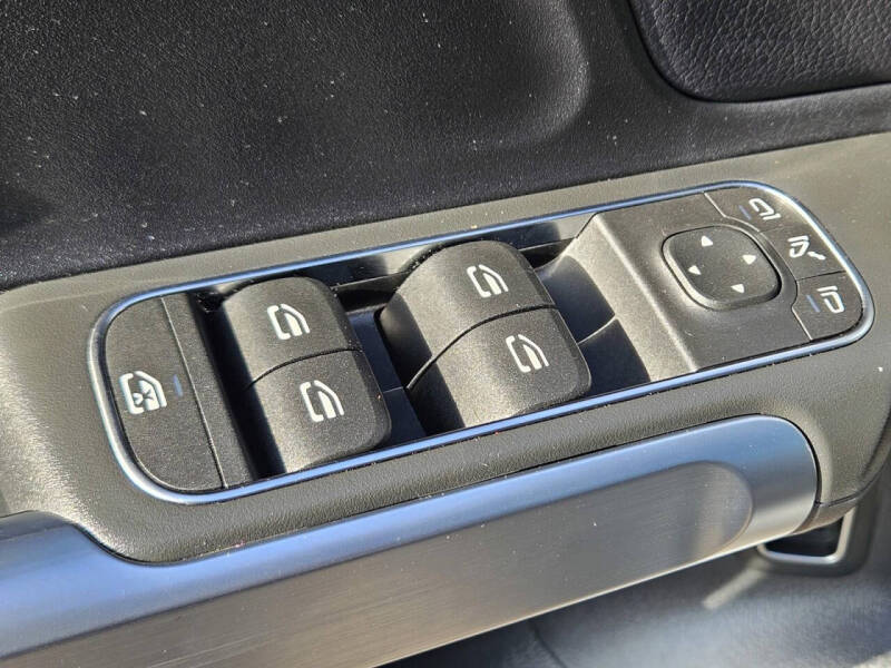 2023 Mercedes-Benz GLB GLB 250 4MATIC