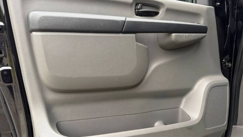 2017 Nissan NV