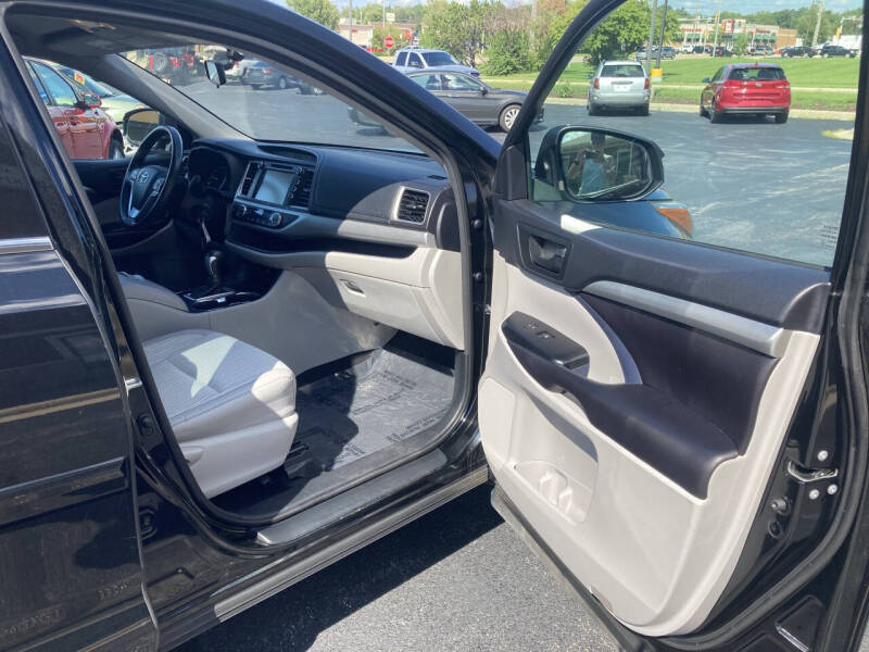 2016 Toyota Highlander LE Plus