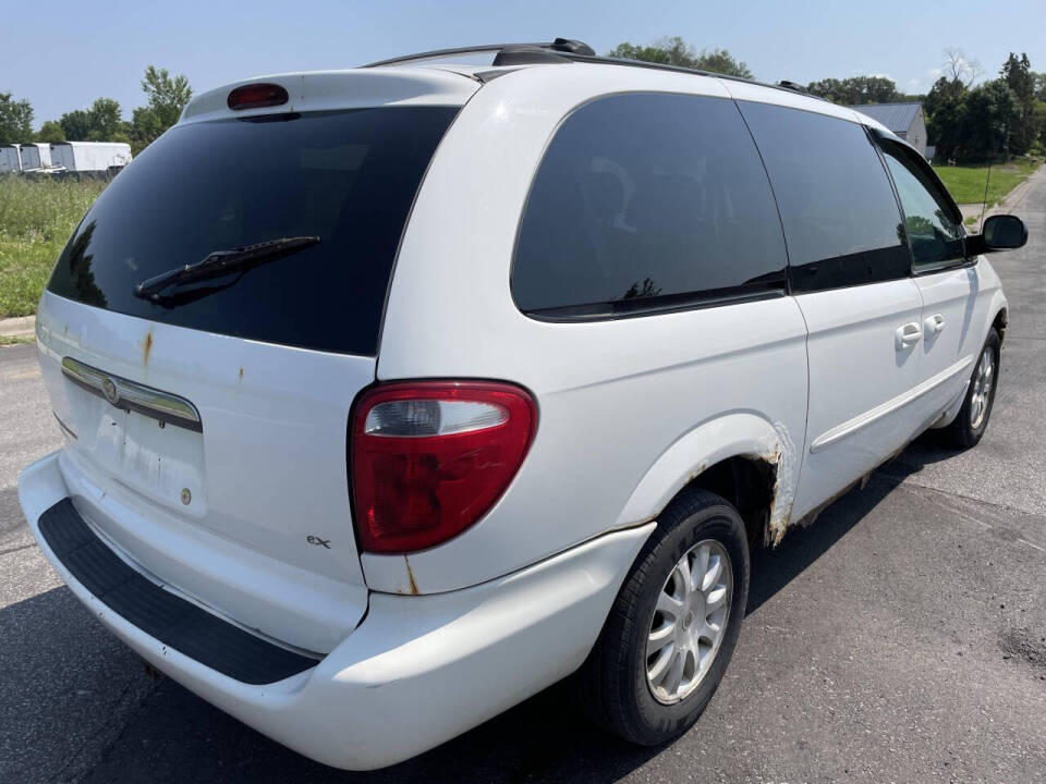 2003 Chrysler Town and Country for sale at Twin Cities Auctions in Elk River, MN