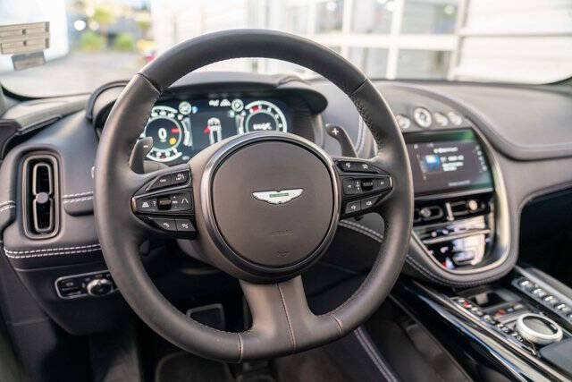 2022 Aston Martin DBX 11