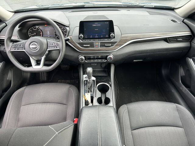 2023 Nissan Altima 2.5 SV