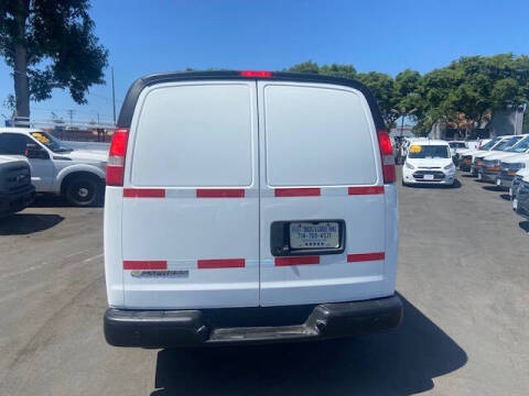 2017 Chevrolet Express 2500
