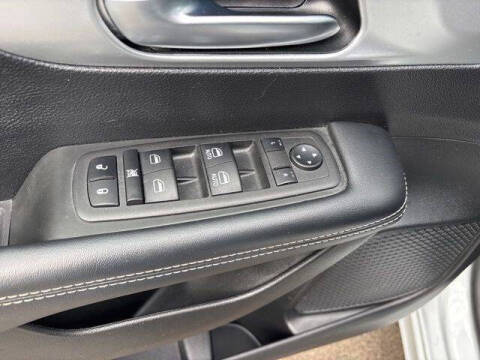 2023 Chrysler Pacifica Touring