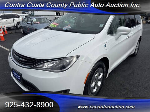 2017 Chrysler Pacifica Hybrid Touring Plus