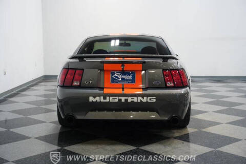 2004 Ford Mustang GT Deluxe