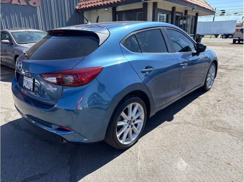2017 Mazda MAZDA3 Touring