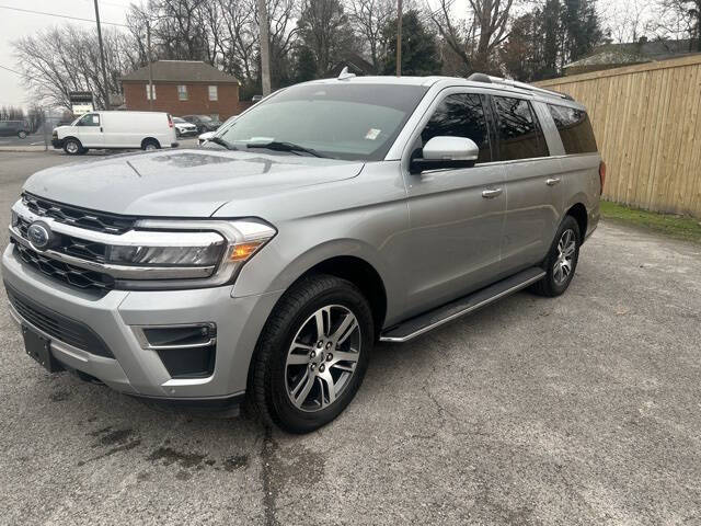 2022 Ford Expedition Limited's photo