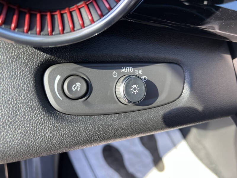 2025 Chevrolet Trax RS