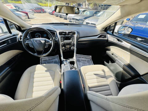 2017 Ford Fusion S