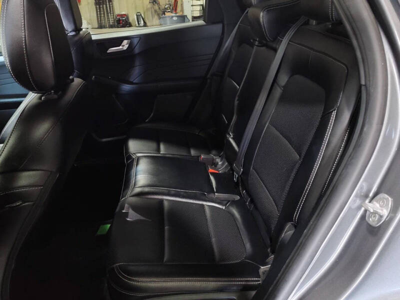2022 Ford Escape SEL