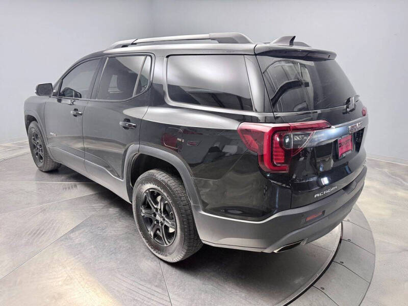 2021 GMC Acadia AT4