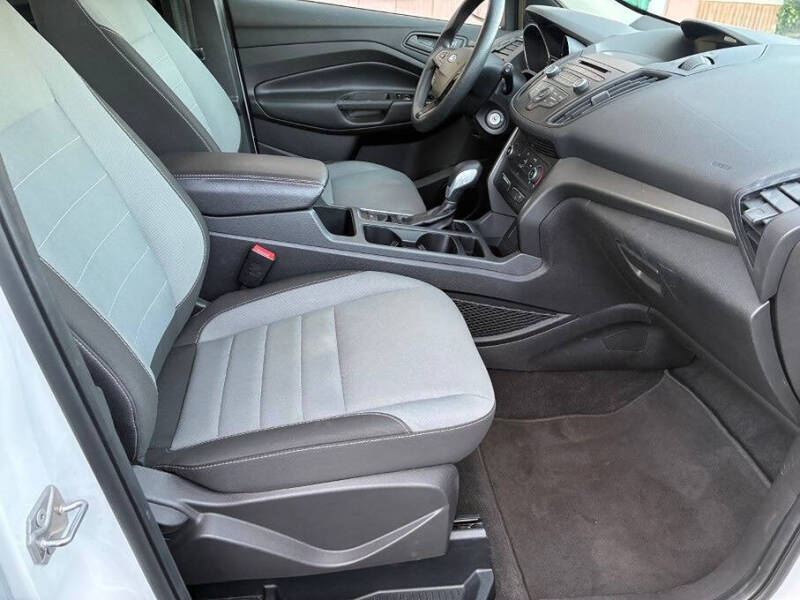 2017 Ford Escape S