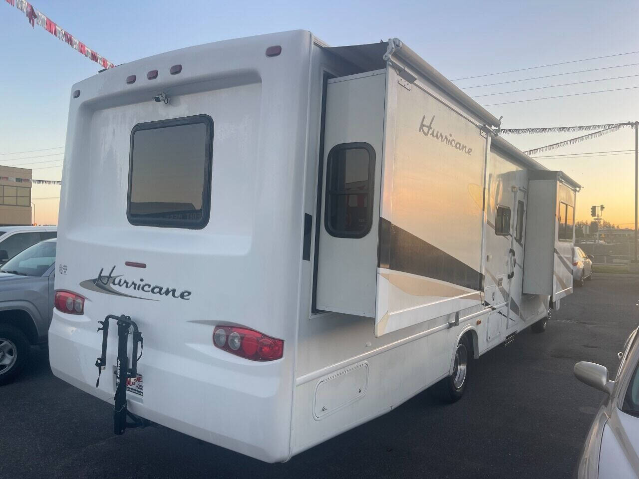 2009 Four Winds Hurricane for sale at Super Auto Sales Modesto in Modesto, CA