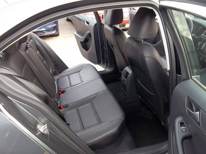 2017 Volkswagen Jetta 1.8T SEL Premium