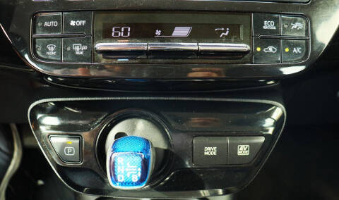 2022 Toyota Prius LE