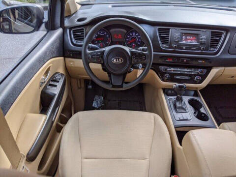 2015 Kia Sedona LX