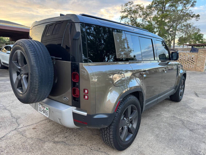 2020 Land Rover Defender 110 SE