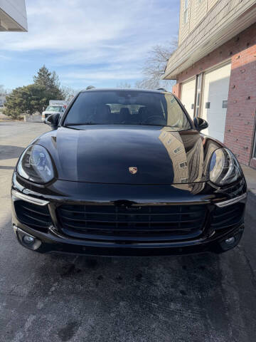 2017 Porsche Cayenne S E-Hybrid Platinum Edition