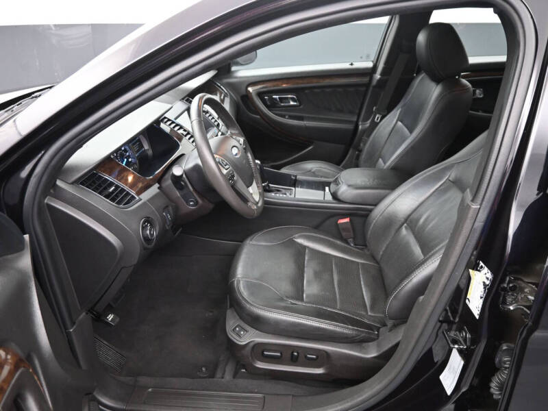 2019 Ford Taurus Limited