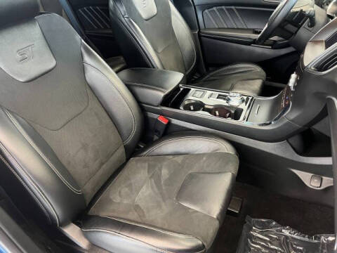 2020 Ford Edge ST