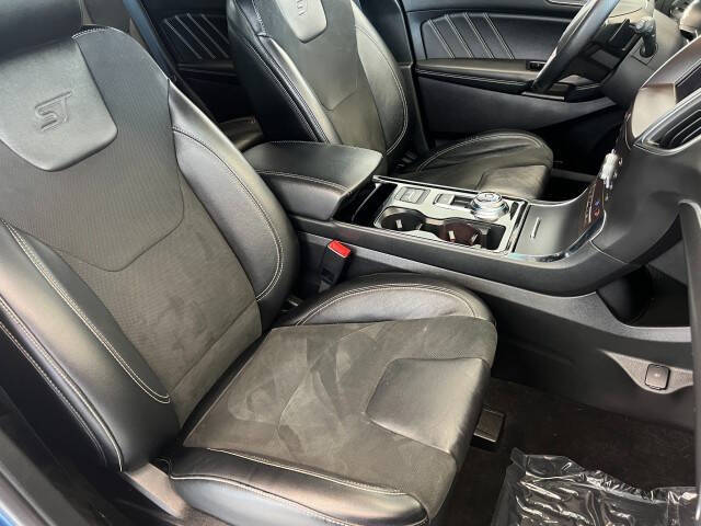 2020 Ford Edge ST