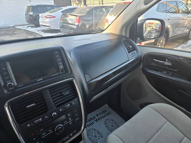 2012 Dodge Grand Caravan Crew