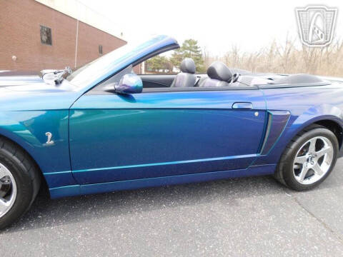 2004 Ford Mustang SVT Cobra