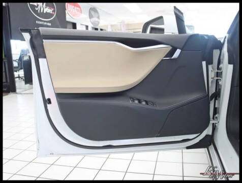 2015 Tesla Model S 90D