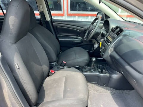 2015 Nissan Versa 1.6 S