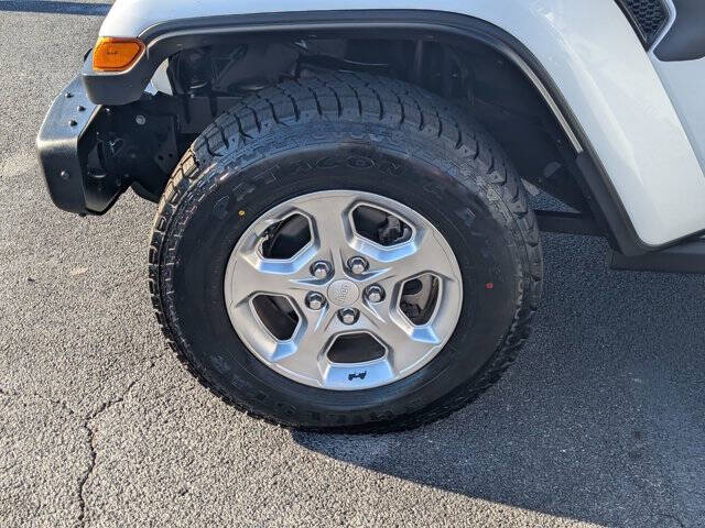 2021 Jeep Gladiator Freedom