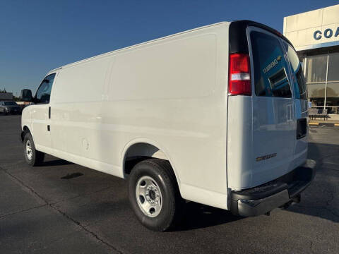 2025 Chevrolet Express 2500