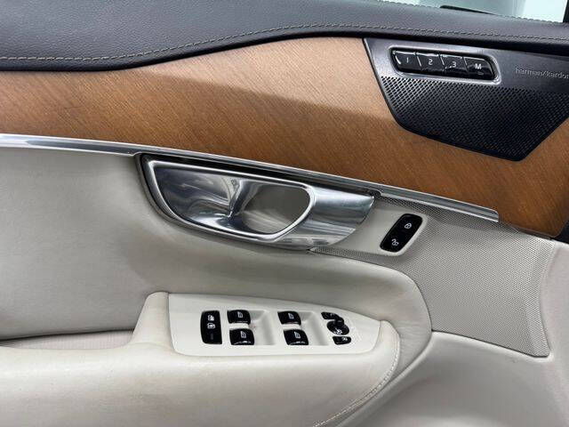 2019 Volvo XC90 T6 Inscription