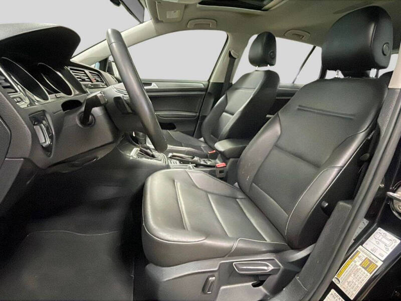 2021 Volkswagen Golf TSI