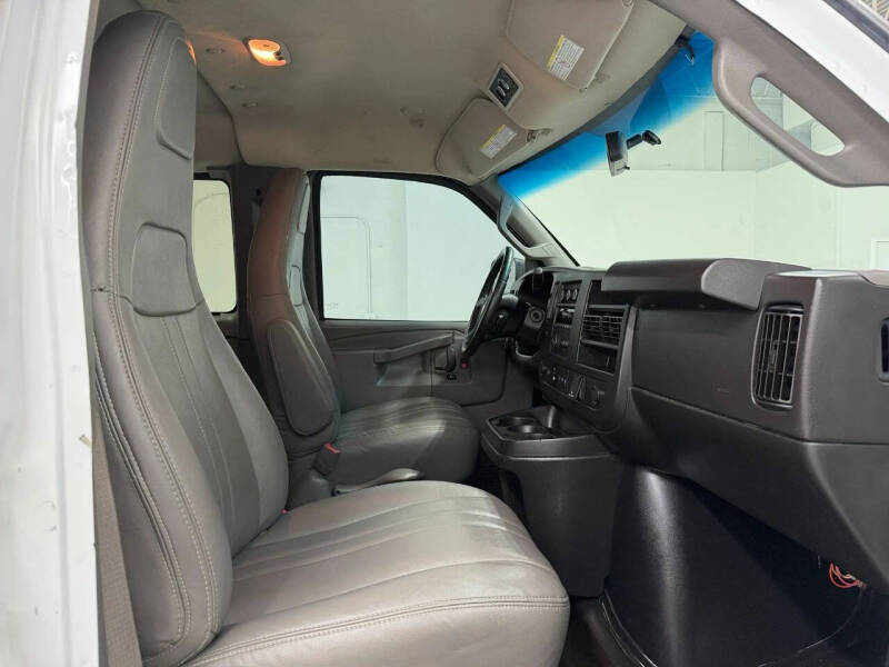 2023 Chevrolet Express LS 3500