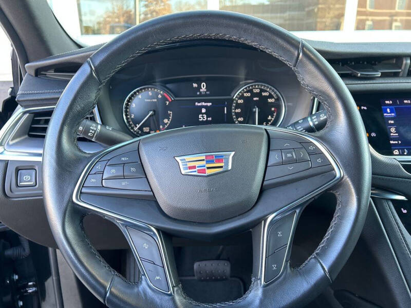 2023 Cadillac XT5 Luxury